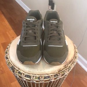 Classic Reebok, Size 12, Olive Green, Pre-Owned